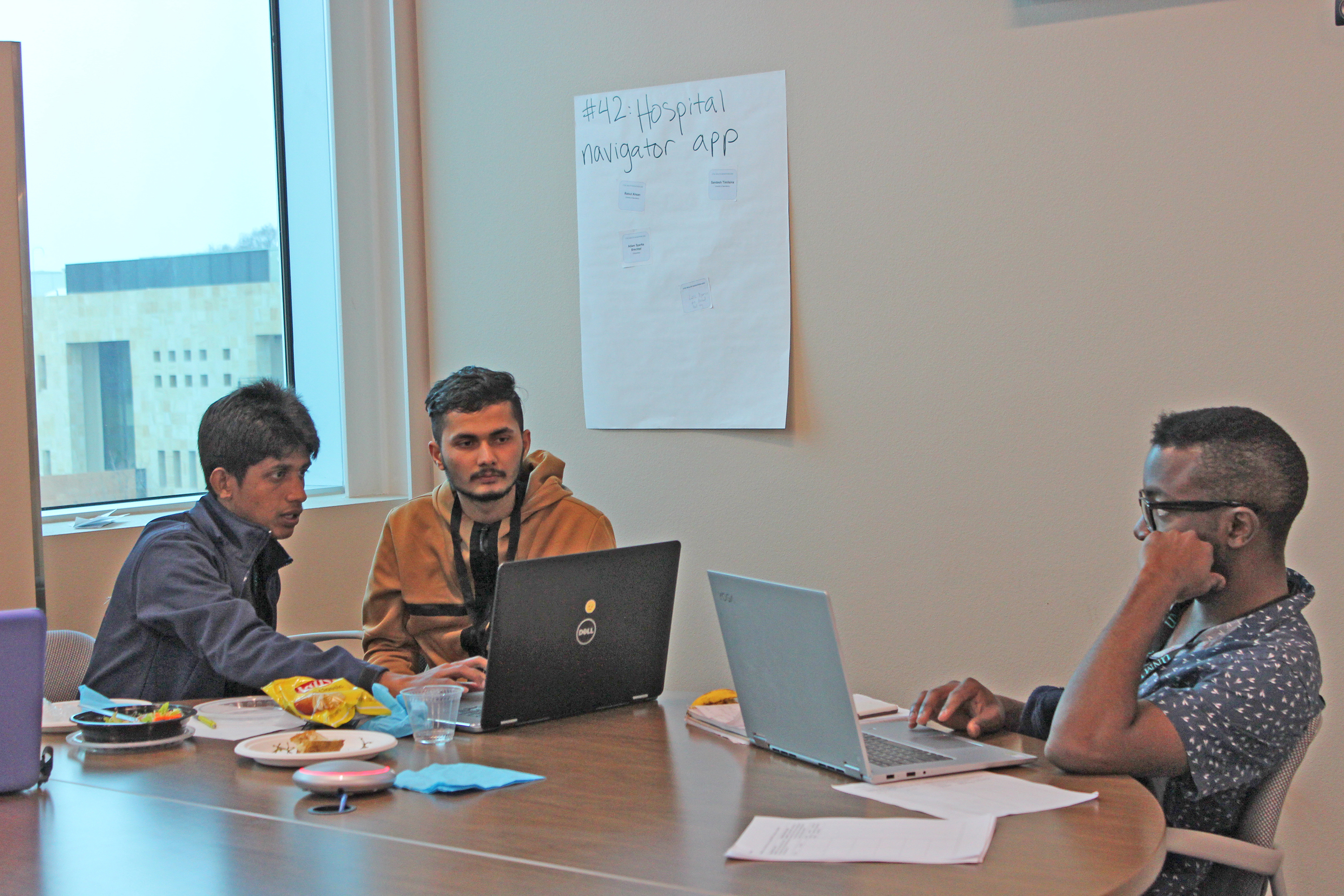 3.-navigator-app-team.jpg